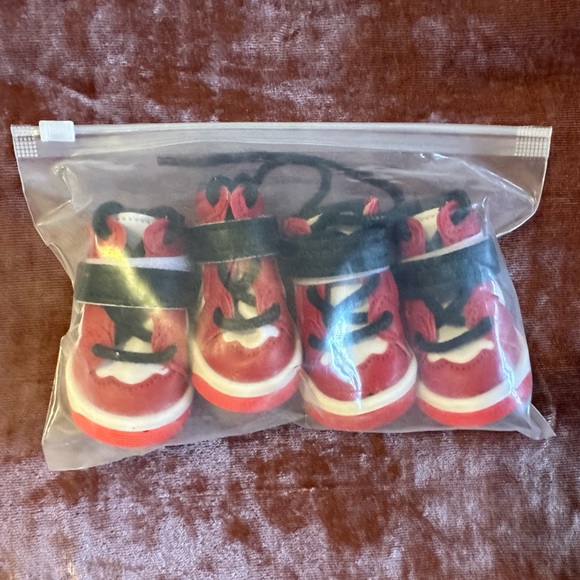 Doggie J’s - Picture 3 of 3